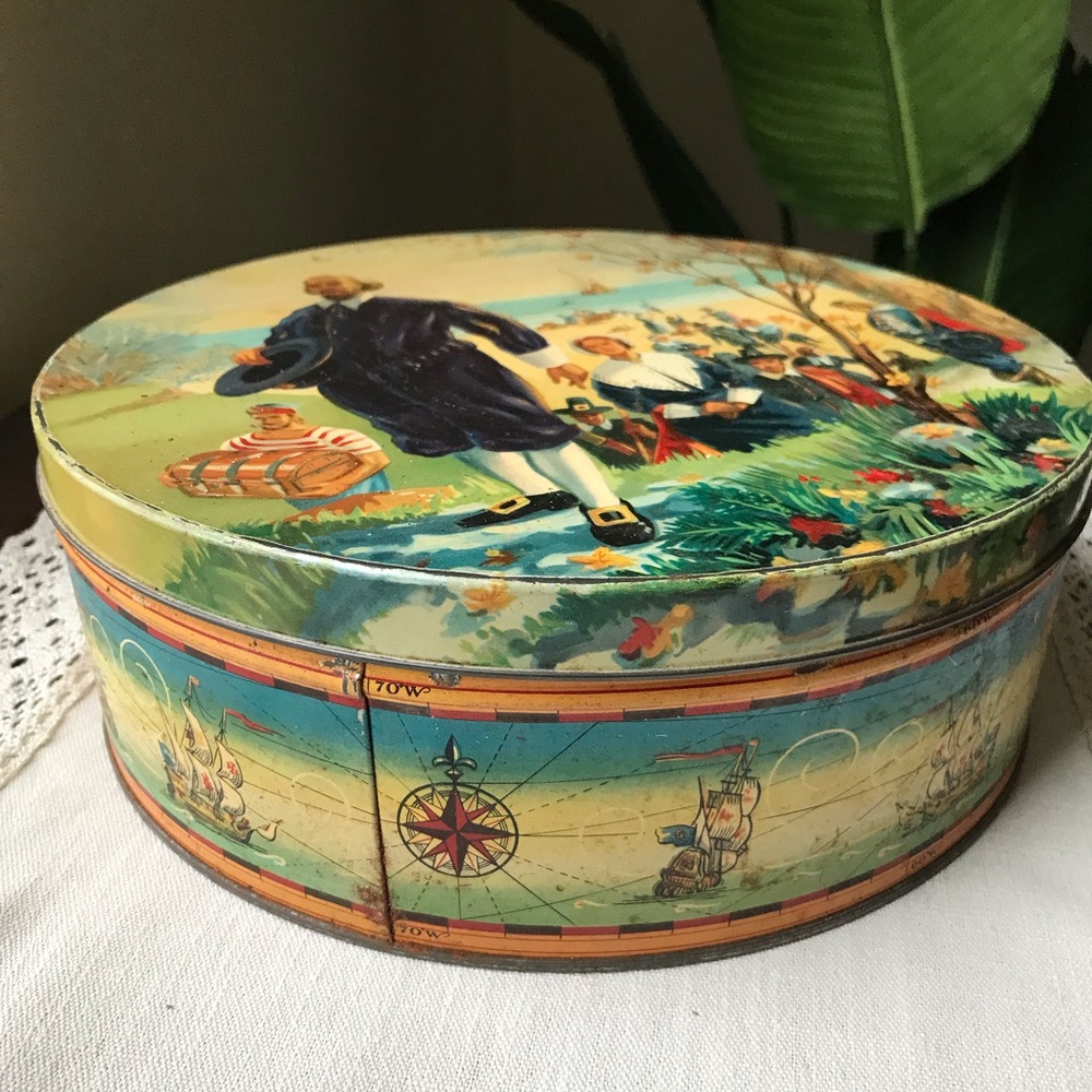 Vintage Peek Frean Biscuit Tin